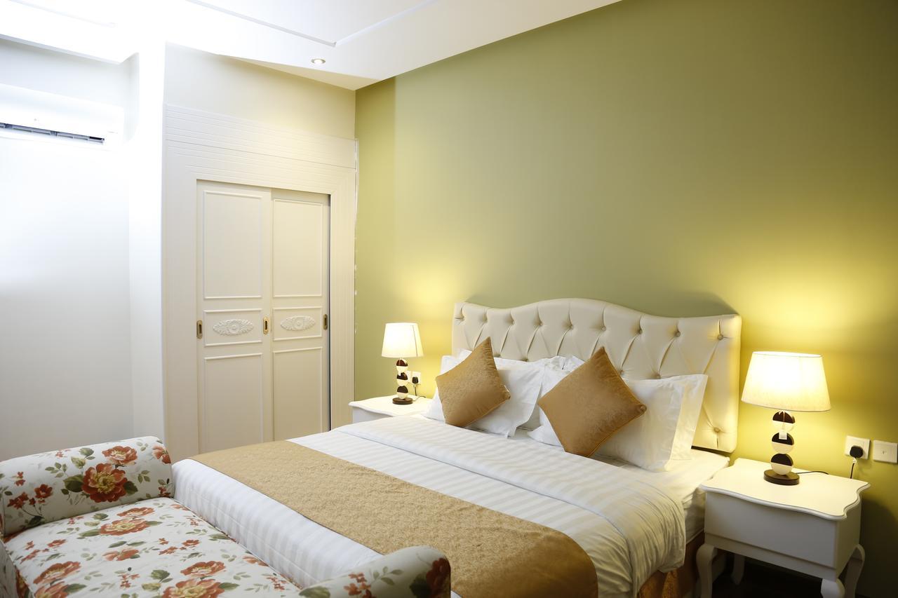 ריאד Flora Hotel Suite 2 فلورا2 للشقق المخدومة מראה חיצוני תמונה