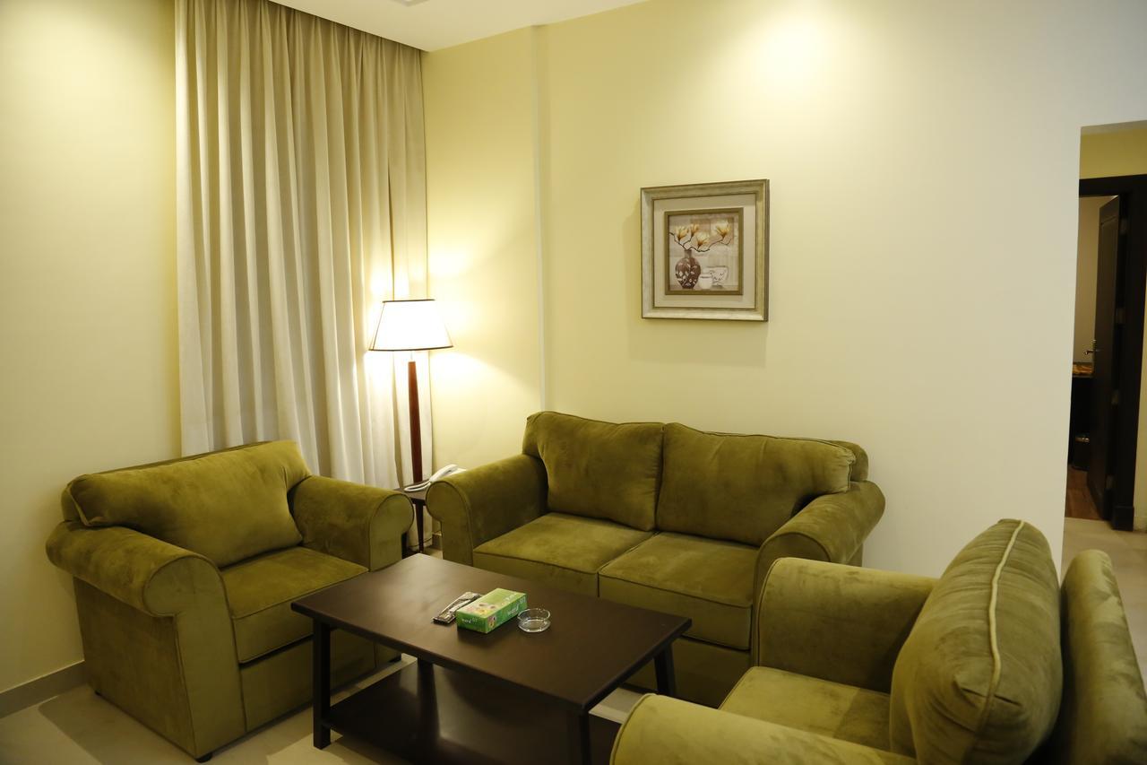 ריאד Flora Hotel Suite 2 فلورا2 للشقق المخدومة מראה חיצוני תמונה