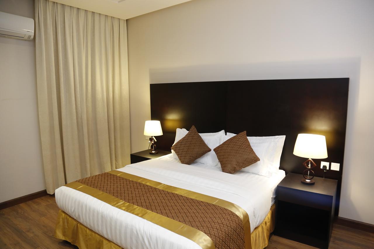 ריאד Flora Hotel Suite 2 فلورا2 للشقق المخدومة מראה חיצוני תמונה